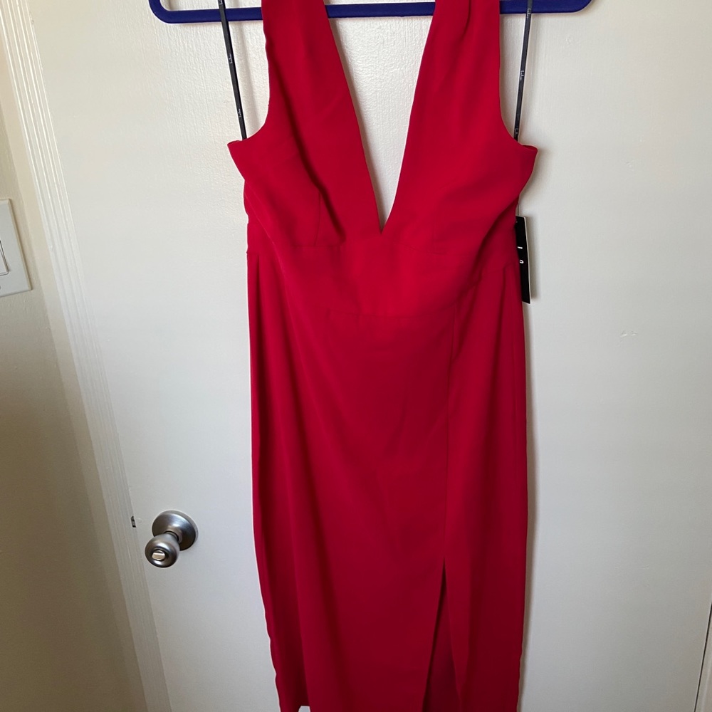 Lulu’s NWT red dress